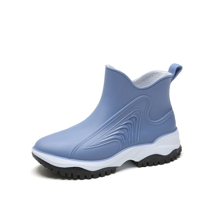 Japanese%20fashion%20color-block%20thick-soled%20low-cut%20women's%20rain%20boots%20wear-resistant,%20waterproof%20and%20non-slip%20sleeve%20shoes,%20work%20shoes%20worn%20outside%20the%20kitchen%20-%20Image%203