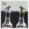 375ml Crystal Clear Square Shaped Glass Oil Dispenser Bottle with Lever-Release Stopper Snap Flip Top Lid Bottle for Olive Oil, Vinegar. 