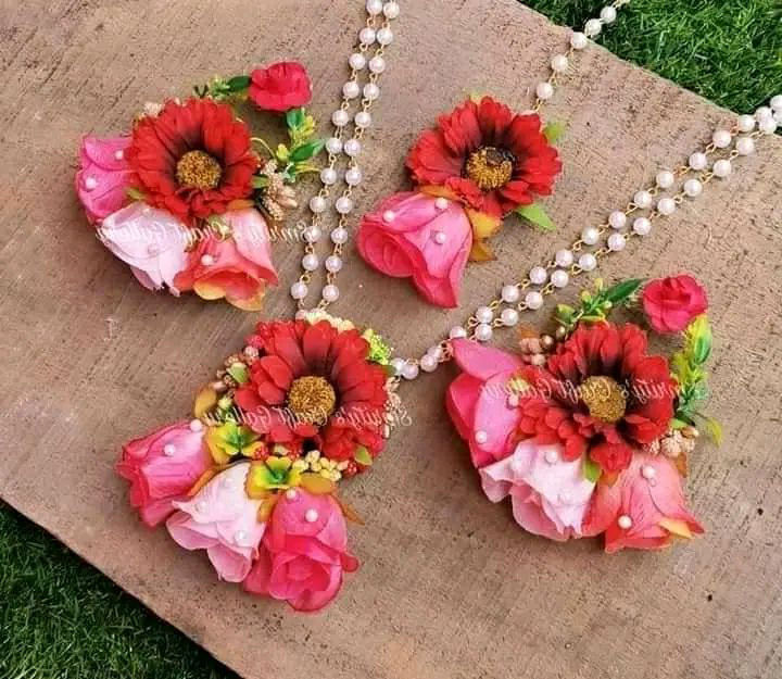 Fabric%20Artificial%20Flower%20Jewellery%20-%20Image%203