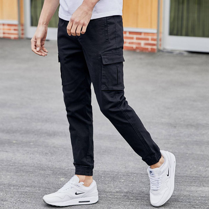 Fashionable Cargo pant for Man.