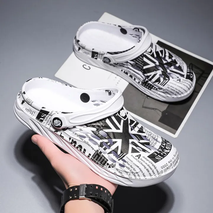 Men's%20hole%20shoes,%20large%20size%20slippers,%20toe%20beach%20shoes,%20men's%20trendy%20outdoor%20sandals,%20slippers%20worn%20outside,%20fashionable%20breathable%20sandals%20-%20Image%202
