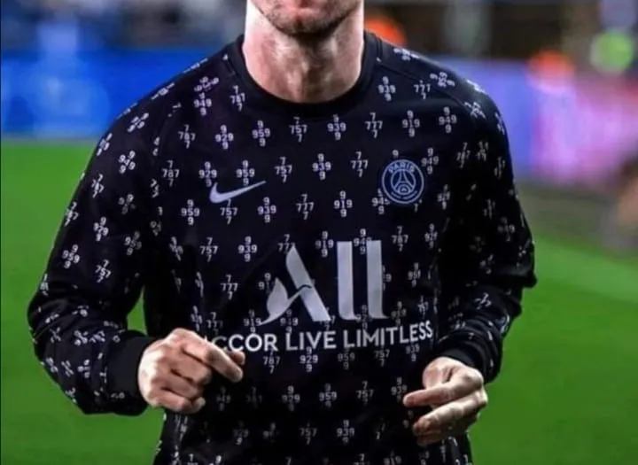 PSG%5B%20Paris%5D%20traning%20kit%202021/22%20black%20-%20Jersey%20-%20Jarsi%20-%20Image%202