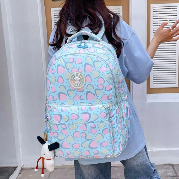 Stepping%20into%20the%20New%20Versatile%20Student%20Function%20Backpack,%20Casual%20Large%20Capacity%20Backpack%20Suitable%20for%20Primary,%20Secondary,%20and%20Primary%20Schools%20-%20Image%204