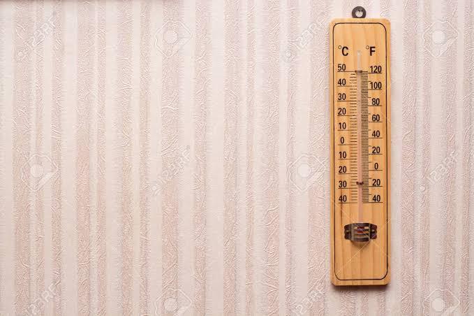 House%20Thermometer%20-%20Wooden%20And%20Hanging%20-%20Image%204