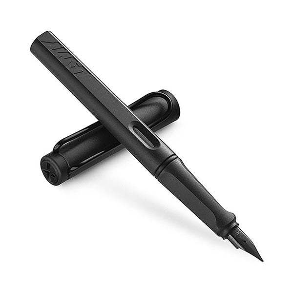 Lamy%20Safari%20Fountain%20Pen%20-%20Charcoal%20Black%20-%20Image%202
