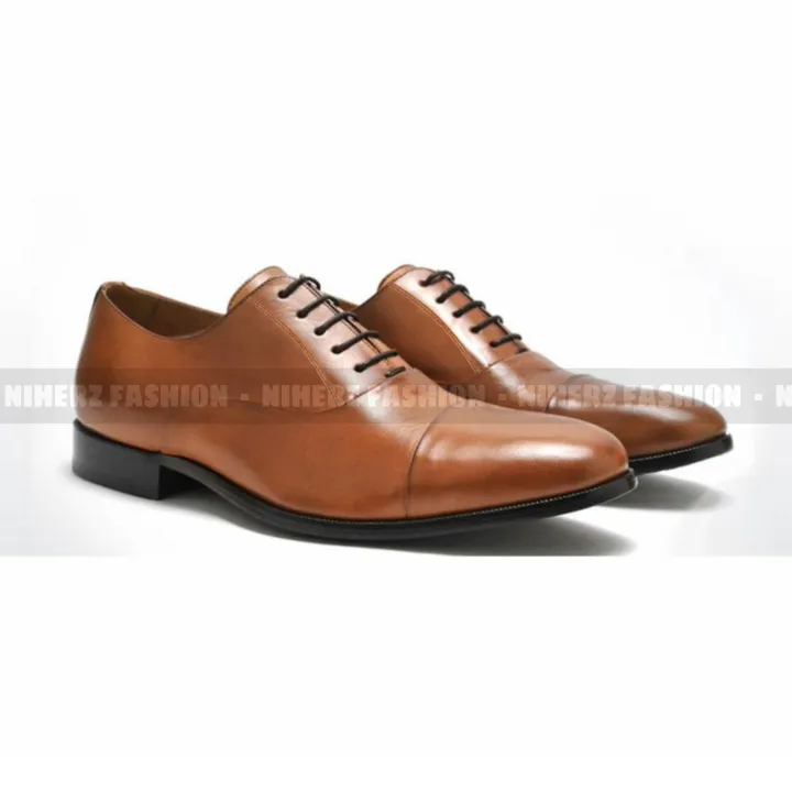 Premium%20Leather%20Shoe%20Lace-Up%20Formal%20Oxford%20Dress%20Shoes%20With%20A%20Breathable%20Naturally%20Lining%20And%20Durable%20Non-Slip%20Rubber%20Sole%20(Socks%20Free)%20-%20Image%204