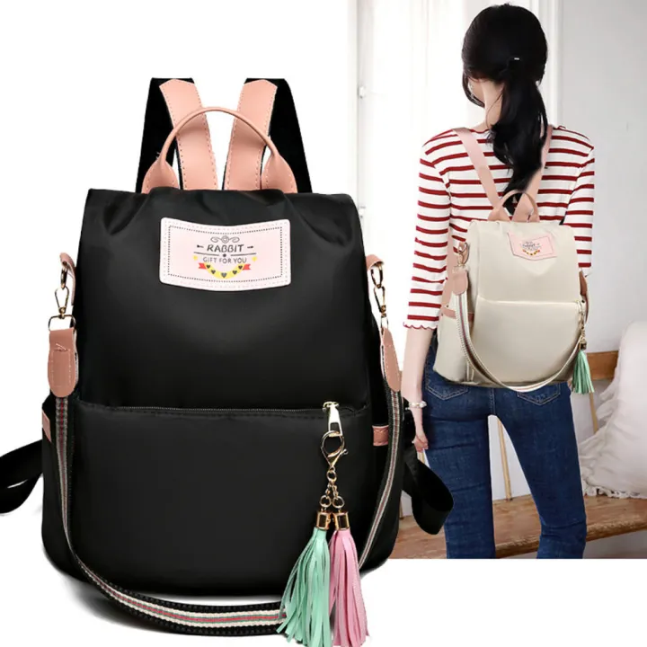 Minimalist%20Design%20Backpack%20Ergonomic%20%20Material%20Large%20Capacity%20School%20Bag%20%20Fashionable%20Travel%20Backpack%20for%20Outdoor%20Travel%20School%20Use%20College%20Students%20Urban%20Commuting%20Adventure-ready%20-%20Image%203