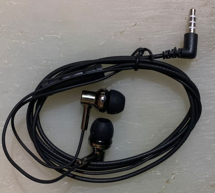 Mi Earphone BasicWith Mic Ultra Deep Bass Piston Universal 3.5mm Dual Speakers Strong Bass Dynamic In-ear Sport Wired Earphone Black 1PCS