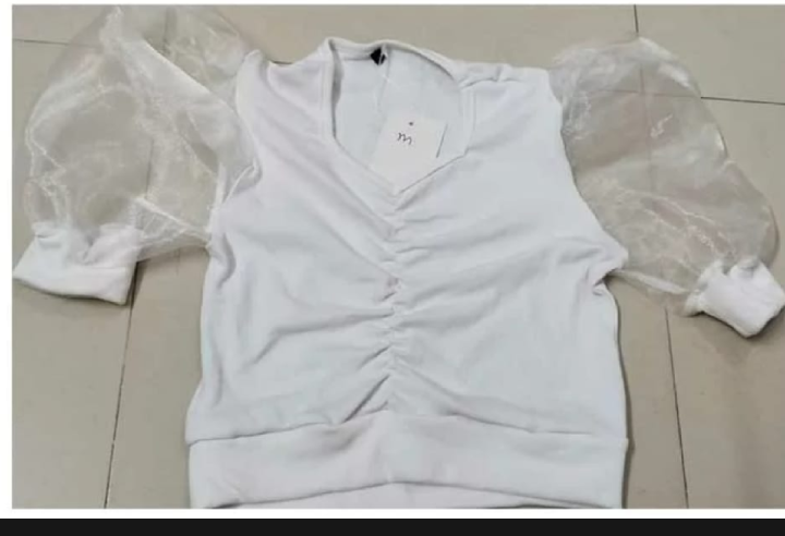 Cotton%20Crop%20top%20Short%20body%20and%20tissu%20sleeve%20blouse%20for%20Women%20and%20girls%20-%20Image%202