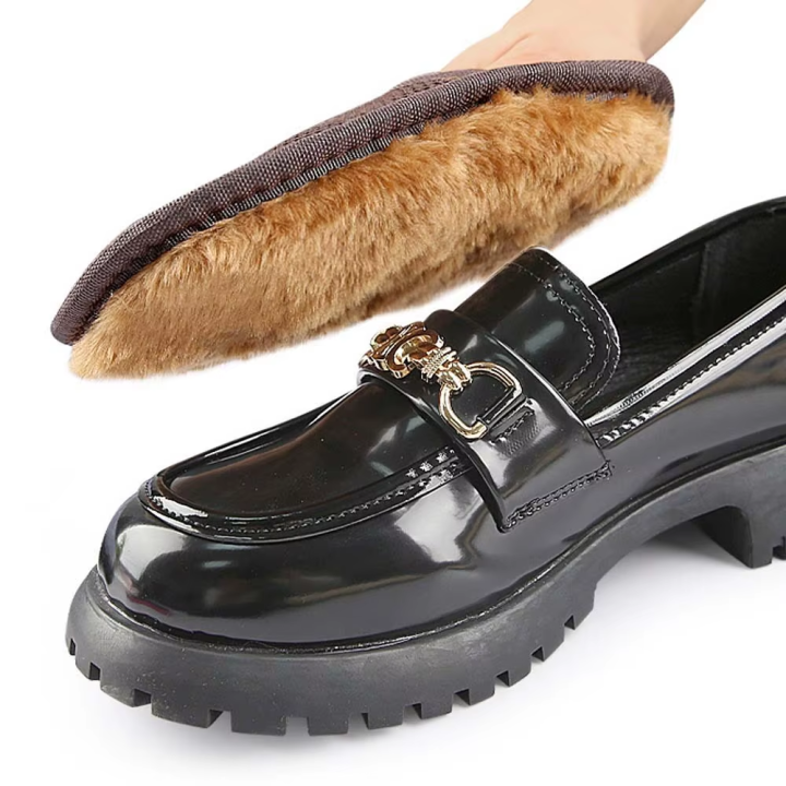 1%20Pcs%20Multifunction%20Shoe%20Cleaning%20Shiner%20Glove%20Shoe%20Shine%20Polishing%20Glove%20Brush%20Sandal,%20Sneaker,%20Handbag,%20car%20leather%20cleaning%20Brush,%20Cleaning%20tools%20-%20Image%205