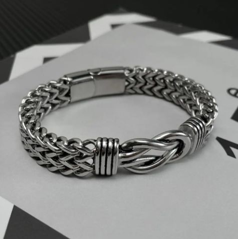 Hotsale%20jewelry%20For%20stainless%20steel%20Magnetic%20Bracelet%20Men%20New%20Fashion%20Clasp%20Knot%20Cuff%20Wristband%20with%20Eternity%20Knot%20-%20Image%206
