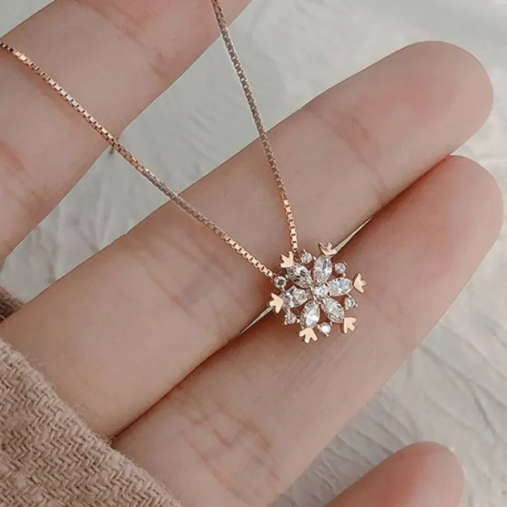 Trendy%20Korean%20Fashionable%20Flower%20Chain%20Choker%20Necklaces%20for%20Girls%20Simple%20Stylish%20-%20Snowflake%20Flower%20Pendant%20Necklace%20for%20Women%20Simple%20New%20Collection%20-%20Image%202