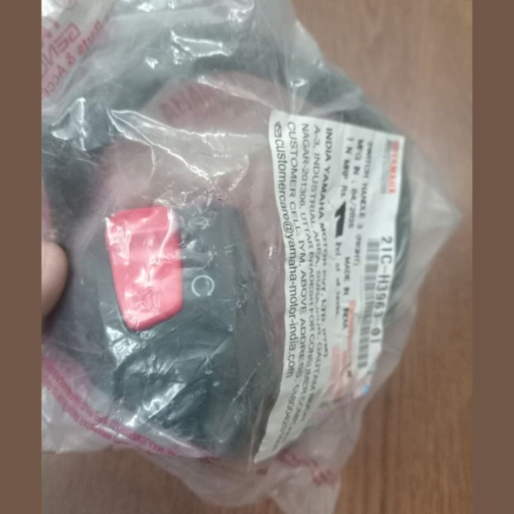 Right%20Hand%20Switch%20Chapa%20Yamaha%20FZ%20V1,%20V2%20&%20Fazer%20V1,%20V2%20Bike%20or%20Handle%20Bar%20Switch%20-%20Image%204