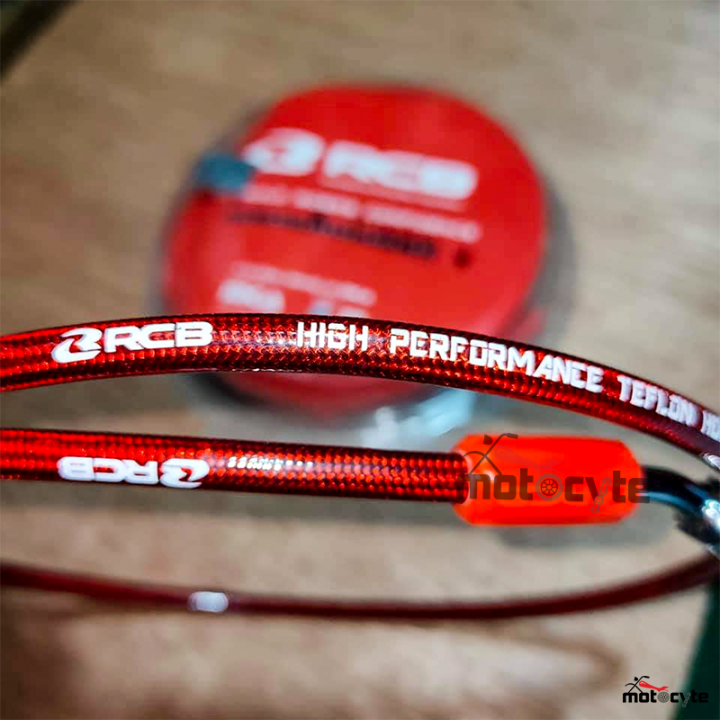 RCB%20(Racing%20Boy)%20Teflon%20Hose%20Pipe%20850mm-1%20Pair(2%20Piece)-%20Red/Blue%20-%20Image%203