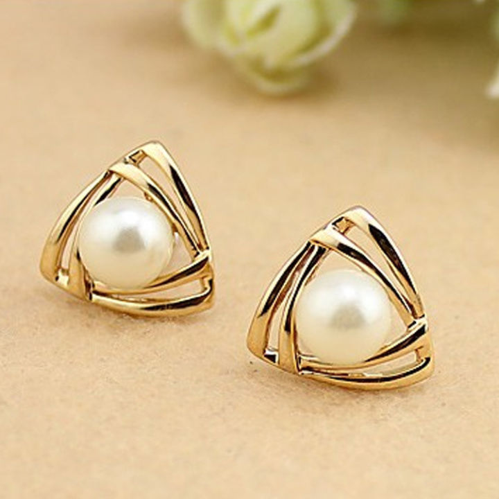 Trendy Fashionable Zinc Alloy Pearl Stud Earrings for Girls Simple Stylish - Earring for Women New Collection - Ear ring for Girls Simple Top