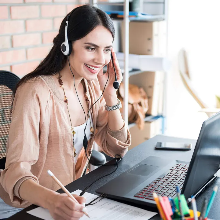 Headphone%20Earphone%202%20Male%20to%201%20Female%203.5mm%20Mic%20Audio%20Y%20Splitter%20Cable%20for%20PC%20Laptop%20-%20Image%203