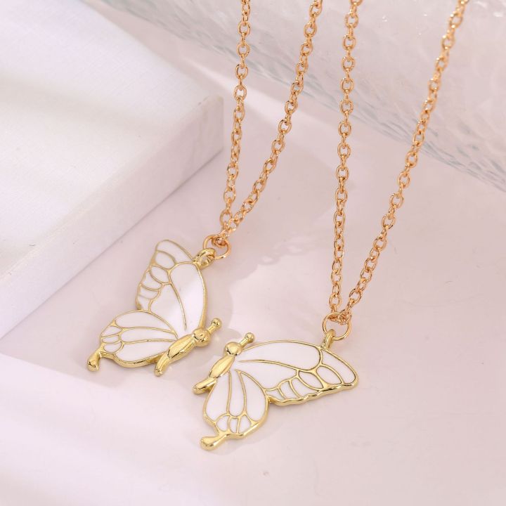 Trendy%202%20Pcs/set%20Butterfly%20Necklace%20for%20Couple%20Gift%20-%20Butterfly%20Pendant%20Card%20Necklaces%20for%20Girls%20Simple%20Stylish%20-%20Chain%20Necklace%20for%20Women%20New%20Collection%20-%20Gifts%20for%20Best%20Friend.%20-%20Image%204