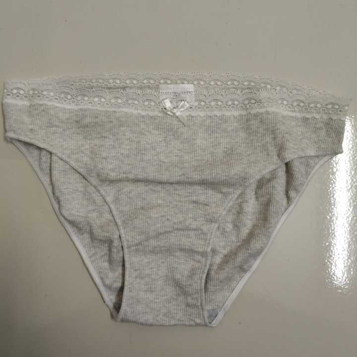 2%20Pcs%20Soft%20Grey%20Cotton%20Bikini%20Panty%20for%20Women%20%E2%80%93%20Lace%20Trim%20&%20Bow%20Accent%20-%20Image%203