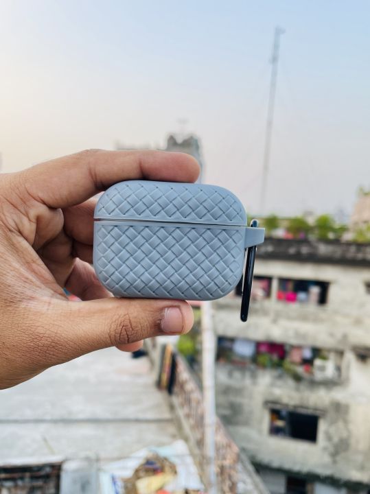 Premium%20Protective%20Cover%20for%20Apple%20Airpods%20Pro/Pro%202nd%20Gen%20%E2%80%93%20Scratch%20and%20Drop%20Resistant,%20Lightweight%20-%20Image%209