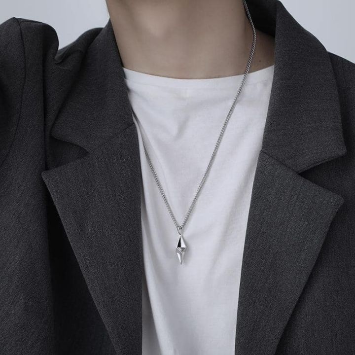 Ensemble%20Yourself%20-%20Highly%20Sustainable%20-%20Dagger%20Simple%20Vertical%20Bar%20Pendant%20Necklaces%20for%20Men%20-%20Durabilty%20Assured%20-%20Well%20Inspired%20&%20Crafted%20-%20Image%206