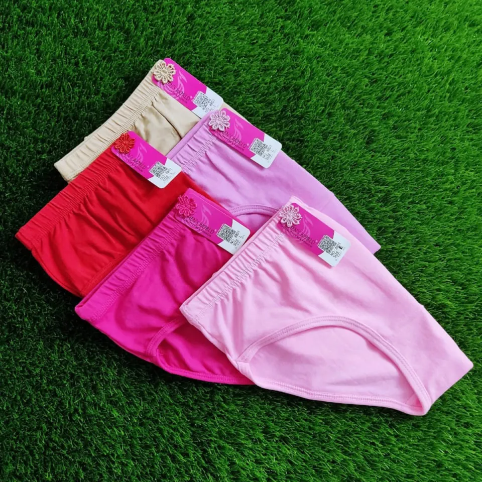 Mogul xotinlarining aldashlari haqida yashirin kamera pornosi