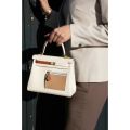 Niche design: spring and summer, cream white, color-blocked Kylie bag, contrasting inner cover, Kylie 25cm shoulder crossbody tote. 
