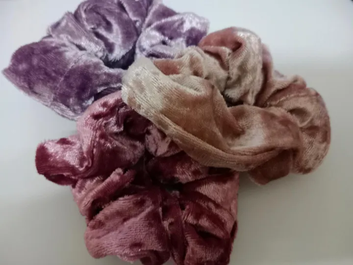 Stylish%20Hand%20Band%20Velvet%20Scrunchie%20Hair%20Band%20Bracelet%20Set%20For%20Grils%20-One%20Pcs%20Stylish%20Hand%20Band%20%20Velvet%20Scrunchie%20Hair%20Band%20Bracelet%20Set%20For%20%20Women%20&%20Grils%20-%20Image%202