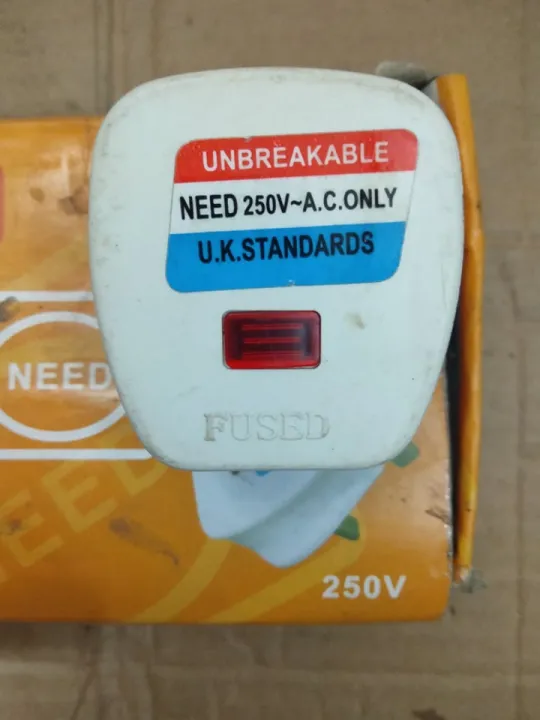 3%20Pin%20Flat%20Plug%2013%20Amp%20-%20Image%202