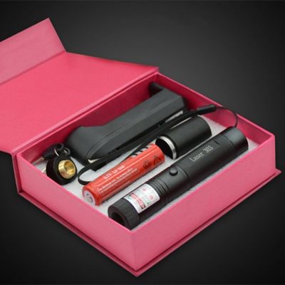 15-Mile%20532NM%20Adjustable%20Focus%20Green%20Laser%20Pointer%20Beam%20Light%20Pen%20-%20Includes%20Star%20Cap%20-%205mw%20Output%20-%20Ideal%20for%20Presentations%20and%20Astronomy%20Enthusiasts%20-%20Image%204