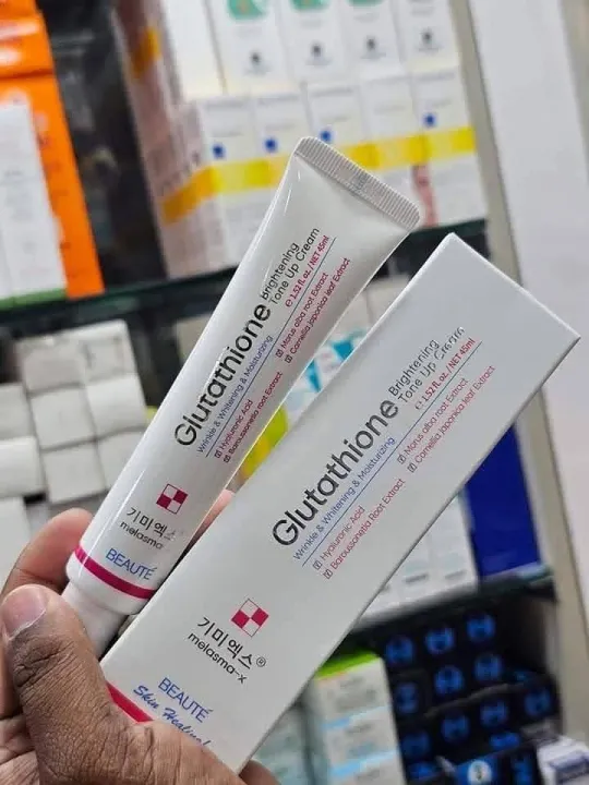 Beaute%20Melasma-X%20Glutathione%20Brightening%20Tone%20Up%20Cream%2045ml%20-%20Image%207