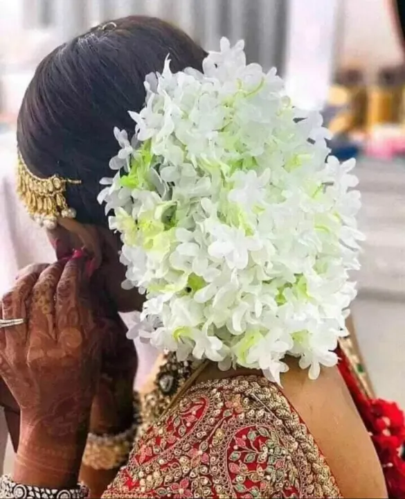 Gajra/Hair%20flower%20gajra/hair%20gajra%20for%20wedding/artificial%20flower%20gajra%20for%20women's%20hair%20-%20Image%205