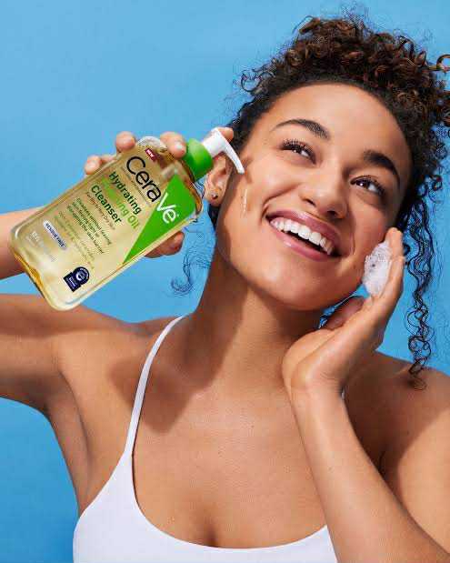 CeraVe%20Hydrating%20Foaming%20Oil%20Cleanser%20236ml%20-%20Image%206