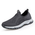 Spring old Beijing cloth shoes for the middle-aged and elderly breathable mesh mom shoes with a foot on the comfortable soft-soled granny shoes casual.