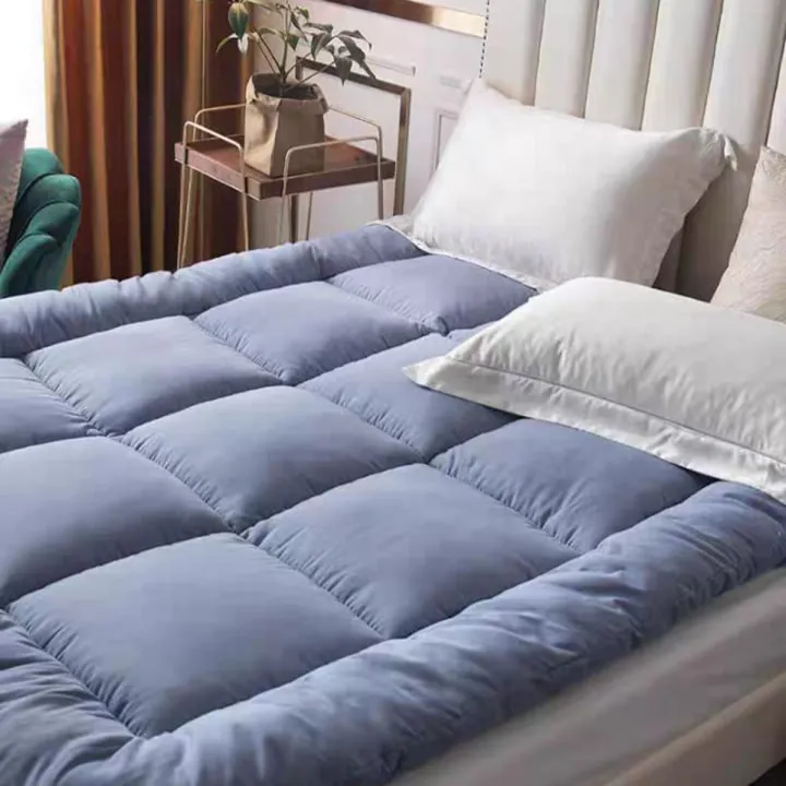 Comfort%20House%20Soft%20Mattress%20Topper%20%E2%80%93%20Pamper%20Your%20Bed%205%20feet%20by%207%20feet%20-%20Image%203