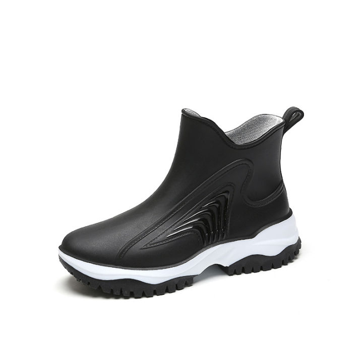 Japanese%20fashion%20color-block%20thick-soled%20low-cut%20women's%20rain%20boots%20wear-resistant,%20waterproof%20and%20non-slip%20sleeve%20shoes,%20work%20shoes%20worn%20outside%20the%20kitchen%20-%20Image%205