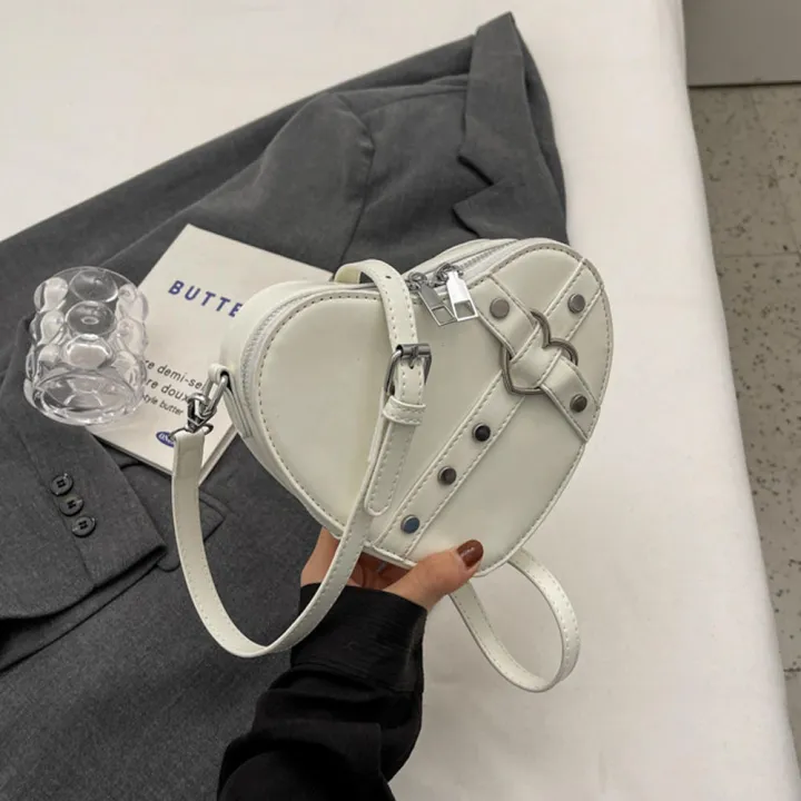 Y2K%20Heart-shaped%20Crossbody%20Bag%20Zip%20Closure%20Rivet%20Detail%20Vintage%20Love%20Shoulder%20Bag%20PU%20Leather%20Heart%20Purse%20for%20Evening%20Wear%20Casual%20Outing%20Trendy%20Accessory%20Women's%20Fashion%20Gift%20Item%20-%20Image%206