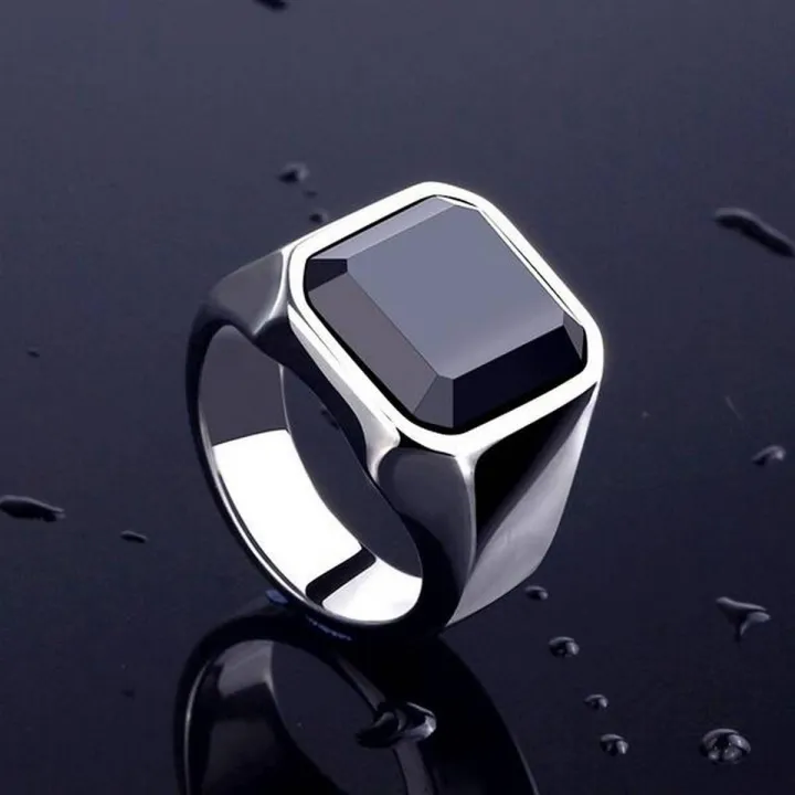 Finger%20Ring%20For%20Men%20-%20Ring%20S%20-%20Image%202