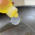 Kitchen Squeeze Bottle Oil Dispenser Condiment Container Sauce Vinegar Bottle Olive Oil Box. 