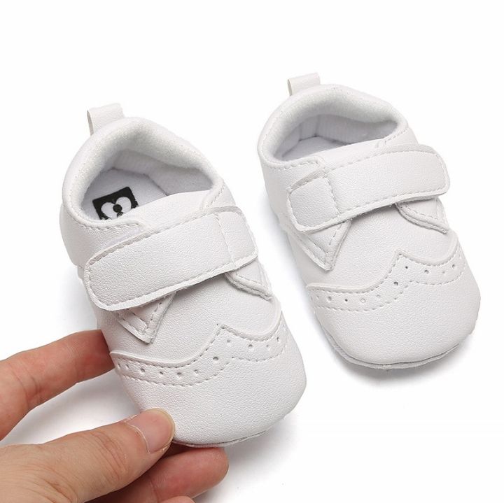 0-1%20Year%20Old%20Casual%20Little%20White%20Walking%20Baby%20Shoes%20-%20Image%203