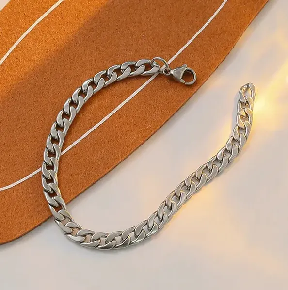 Fashion%20New%20Chain%20Bracelet%20for%20Men%20-%20Image%203