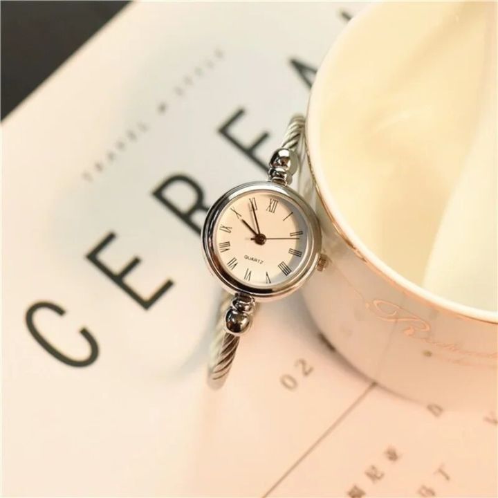 Small%20Gold%20Bangle%20Bracelet%20Watch%20Stainless%20Steel%20Retro%20Ladies%20Quartz%20Wristwatches%20Fashion%20Casual%20Thin%20Chain%20Watches%20-%20Image%208