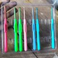 02 Pcs/Set Aluminium Crochet Hooks Yarn - Colorful.