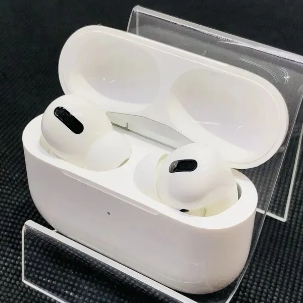 Special%20AirPods%20Pro%202nd%20Generation%20TWS%20Black%20and%20white%20Edition%20With%20High%20Base%20&%20Long%20Battery%20Wireless%20Bluetooth%20Earbuds%20-%20Image%203