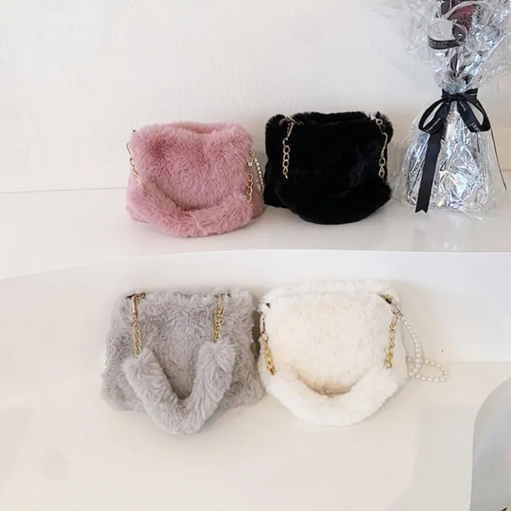 Messenger%20Bag%20Winter%20Square%20Bag%20Winter%20Underarm%20Bag%20Ins%20Package%20Plush%20Crossbody%20Bag%20Fashion%20Square%20Bag%20Plush%20Bag%20-%20Image%205