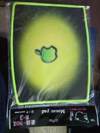 Mouse%20Pad%20/%20Apple%20Mouse%20Pad%20-%20Image%204