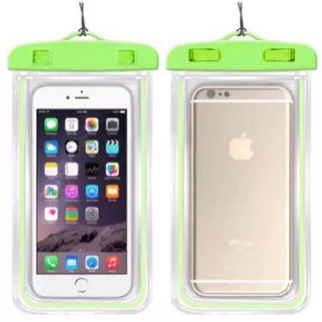 Waterproof%20mobile%20bag%20protect%20your%20personal%20mobile%20phone%20for%20rainy%20day%20-%20Image%206