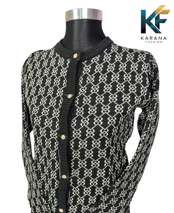 Fashionable%20premium%20quality%20free%20size%20short%20cardigan%20Button-Down%20Knit%20Sweater%20For%20ladies%20-%20Image%203