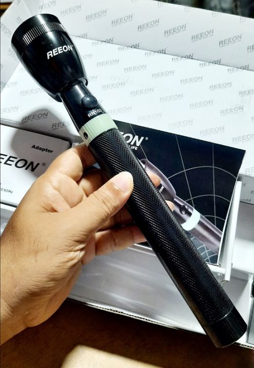 Reeon%20RN-103%20Rechargable%20Alluminium%20body%20Flashlight%20torch%20light%20-%20Image%202