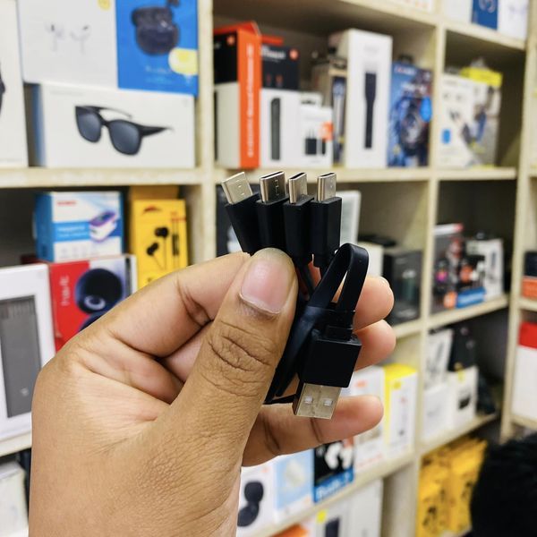 AiVR%20USB%20Rechargeable%20Batteries%204pc%20%E2%80%93%20AAA/AA%20-%20Image%205