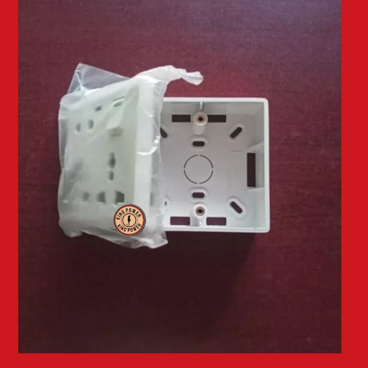 Electric%208%20Pin%20Multi%20Socket%20With%20Back%20Side%20MK%20Box%20-%20Image%202
